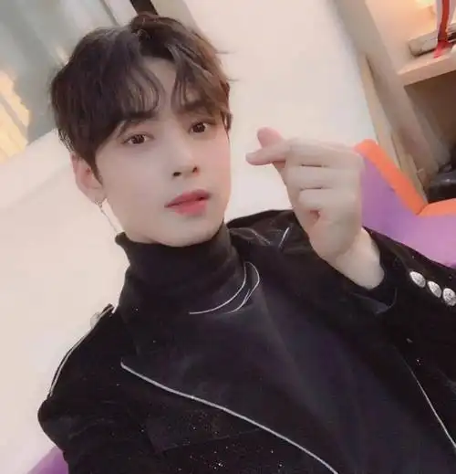 微信头像车银优