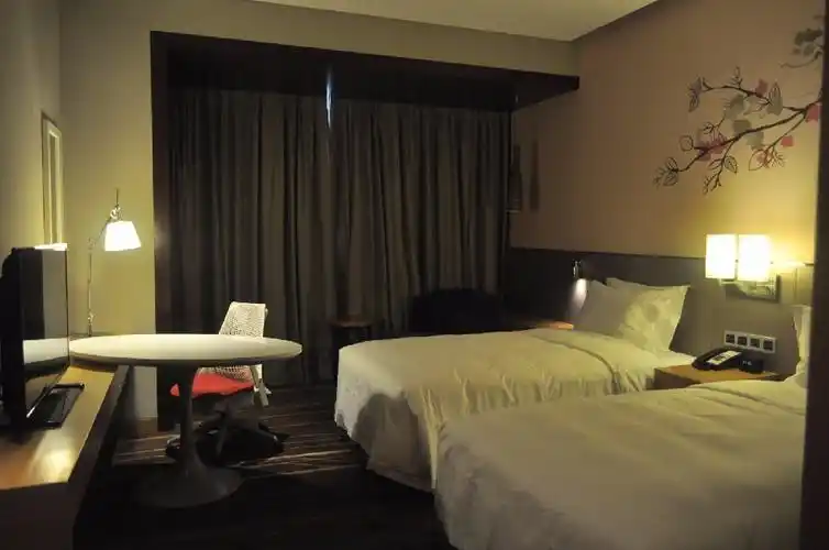 美式酒店房间201-500m欧式豪华家装装修案例效果图