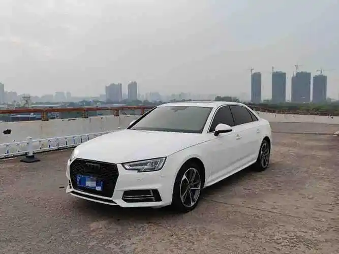 奥迪 进取型 20年 奥迪a4l高功率40tfsi,个人一手私家车,实表6万公里