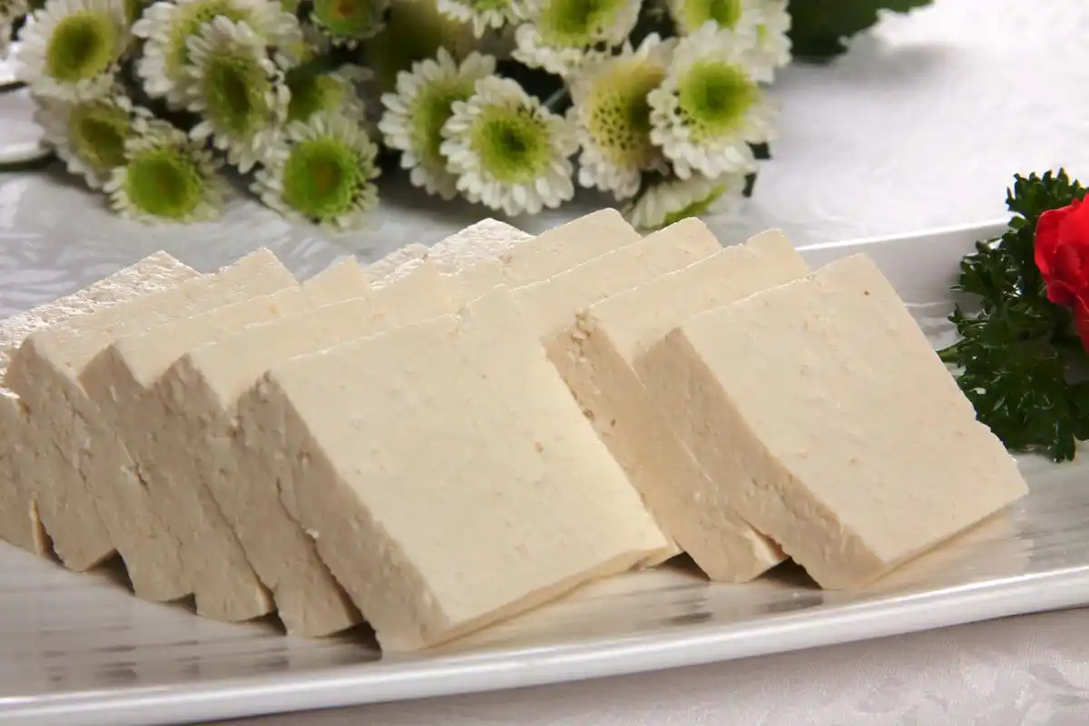 睡觉头的朝向有讲究?------未必:只要你喜欢,都是好的朝向!   3.