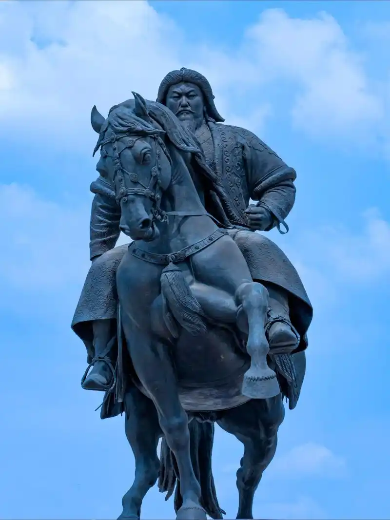 2025年春季查干苏鲁克非遗传承#成吉思汗 #成吉思汗雕像