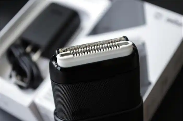 花了26天八款电动剃须刀测评实验室深度pk!_刀片_皮肤_实测