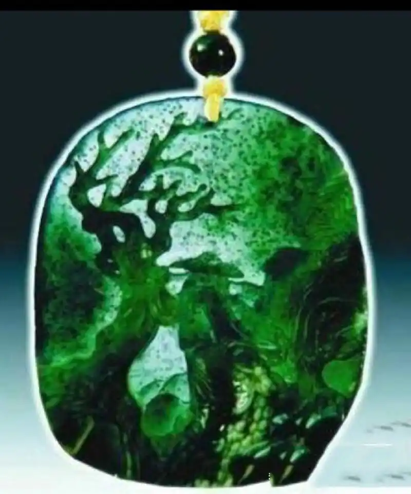 分享:"风雪夜归人"翡翠挂件的美 "风雪夜归人"翡翠挂坠,那个 "100块买