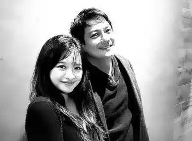 周迅前夫高圣远疑有新恋情女方比他小24岁?_女友_ins_官宣