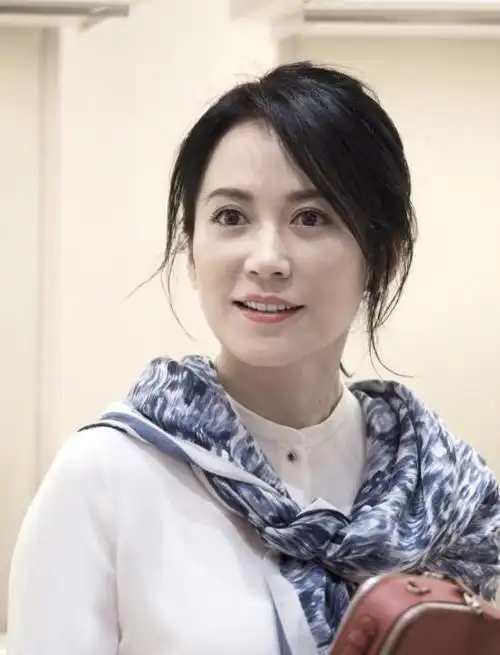 回顾演员俞飞鸿长得漂亮戏也好为人低调不张扬追求平淡生活