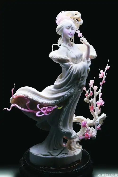 糖王周毅的手手里的芋头芋头