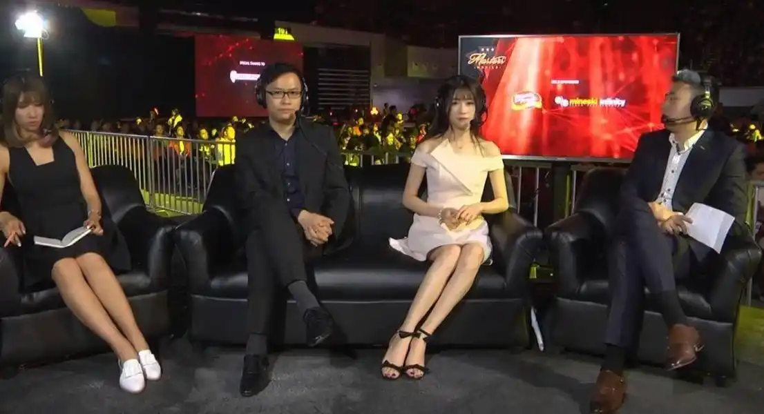 dota2-少谁谁尴尬?ams,yuno酱携手登上校花榜,水友:心疼璨璨