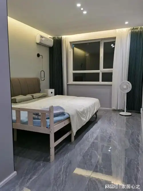 140㎡大气精致的家装设计完整流畅的地砖通铺让空间格外宽敞