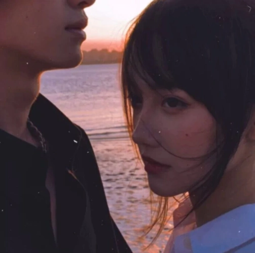 2020年最火情侣头像很a情侣头像一左一右