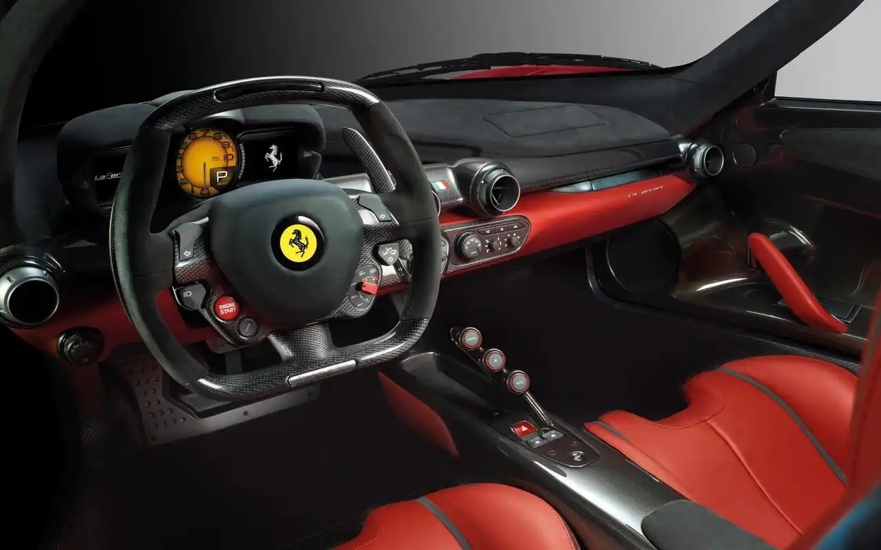 法拉利极品跑车高清桌面壁纸