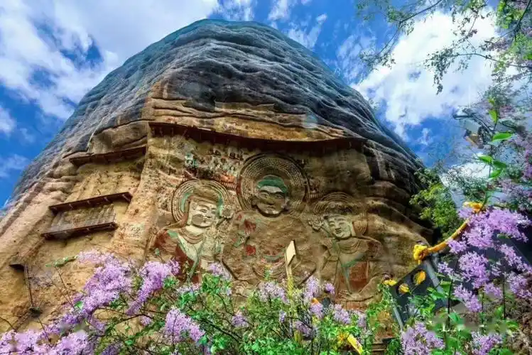 水帘洞十景之一拉梢古寺