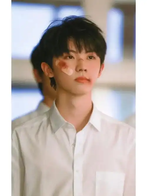 马嘉祺我校霸碰上小乖女我可以亲你吗