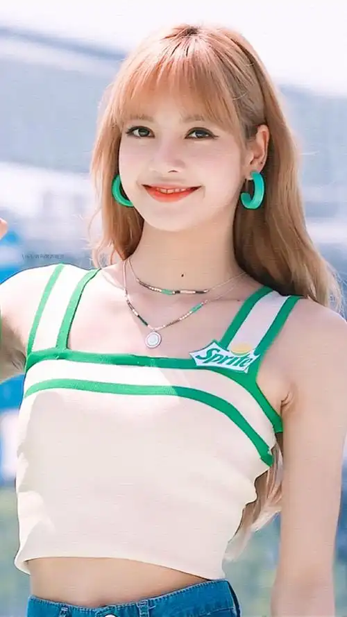 lisa金发樱花照##lisa可爱本体