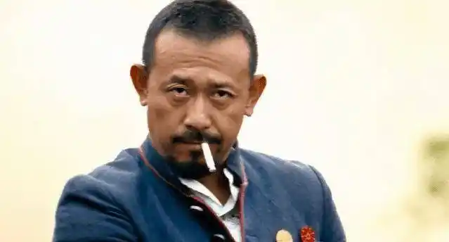 《让子弹飞》:终明白汤师爷临终前的那句话,竟暗藏玄机_黄四郎_姜文