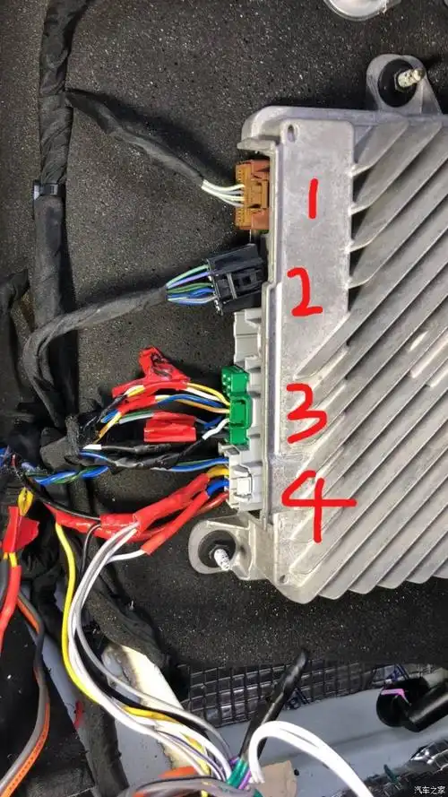 关于新君越豪华音响改装线路