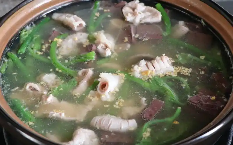 猪杂汤的功效(猪杂汤:滋补养生的美味佳肴)