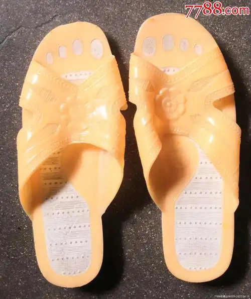 塑料拖鞋