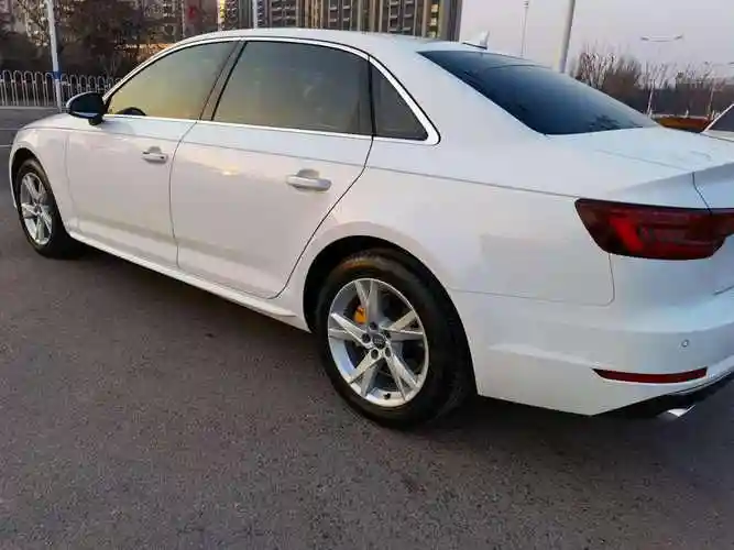 奥迪a4l白色报价 奥迪a4l白色报价图片