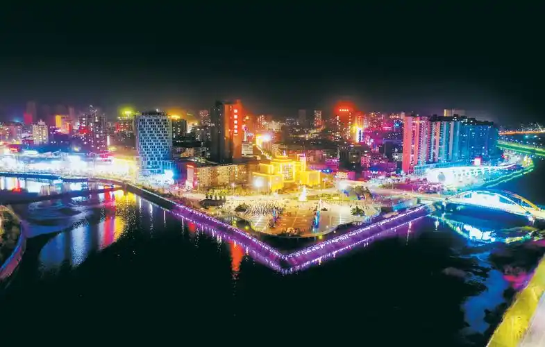 "天河"在希望田野流金淌银 - 十堰日报数字报