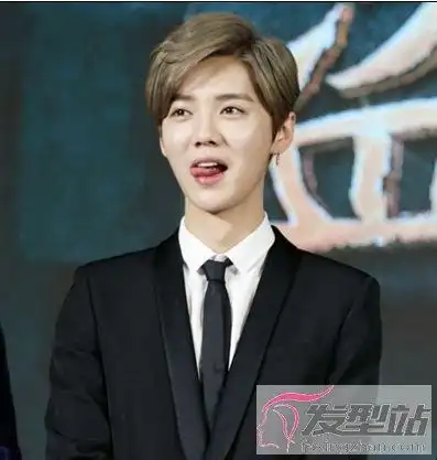 鹿晗三七分发型修颜洋气魅力加分