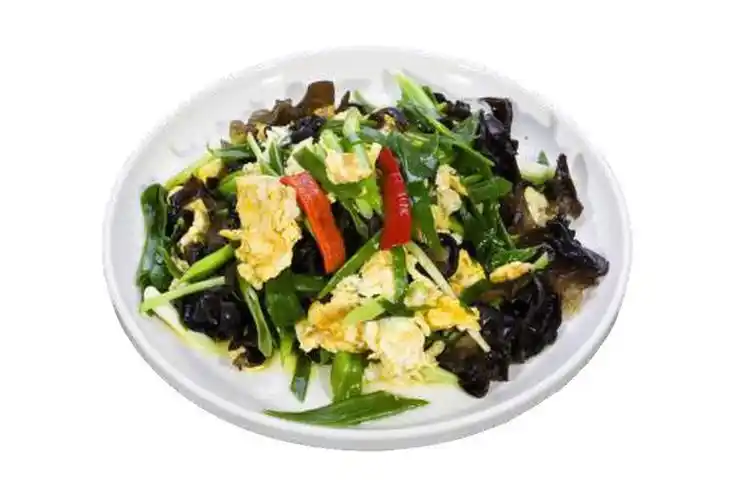 木耳鸡蛋盖浇面图片