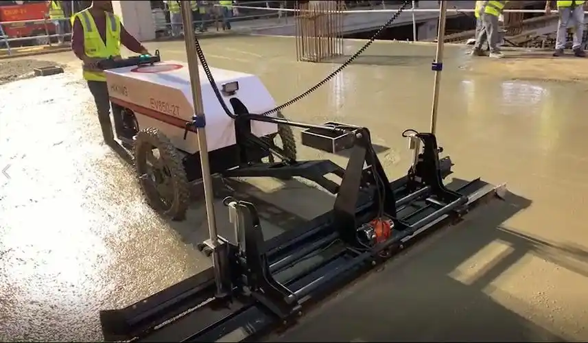 混泥土小型手扶找平机,出租混凝土激光整平机