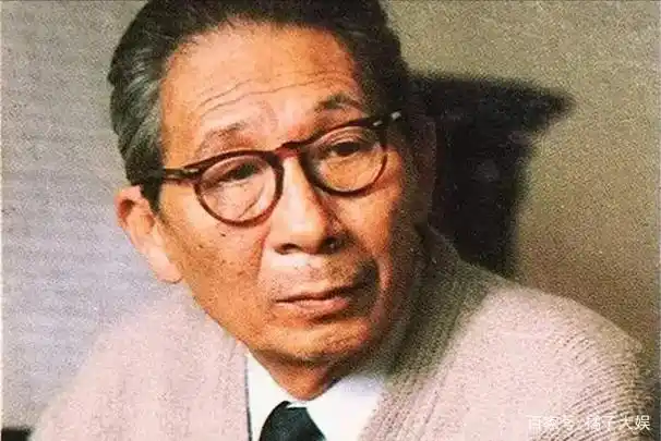 这位老先生叫雷振邦(1916年-1997年)北京人,满族.新 - 抖音