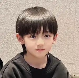 儿童假发男帅气蓬松短发搞怪拍照齐刘海可爱正太自然写真整顶发套