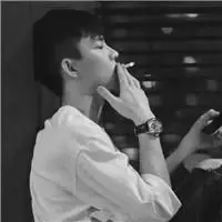 qq头像男生抽烟伤感,男生头像图片