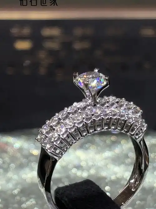 独特闪耀时尚钻石戒指