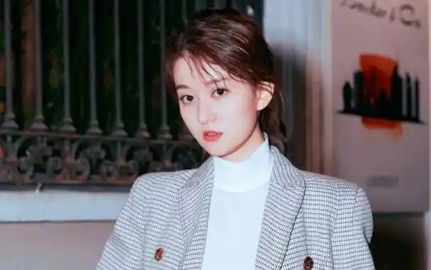 与乔欣关系受质疑后,发文怒怼营销号_于正在_网友_白鹿和