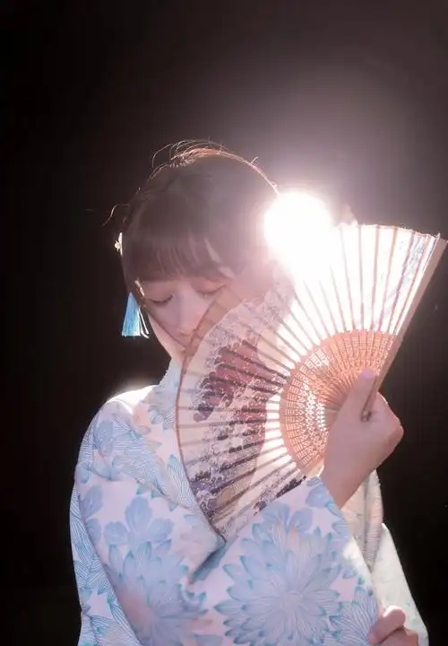 神明少女唯美写真