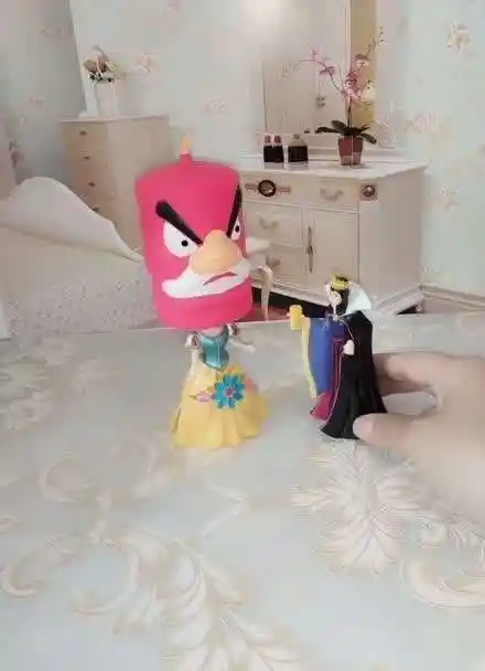 西西玩具屋白雪公主在寻找能救她的小爱心