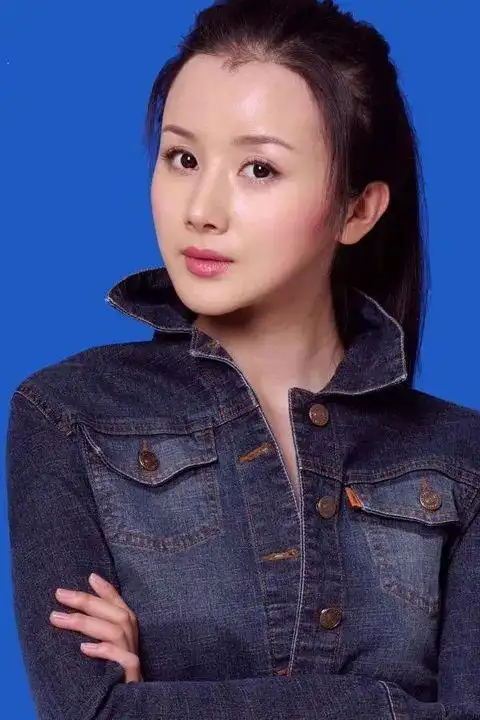 39岁孙菲菲近照认不出脸部僵硬显老态曾是内地古典第一美女比美范冰冰