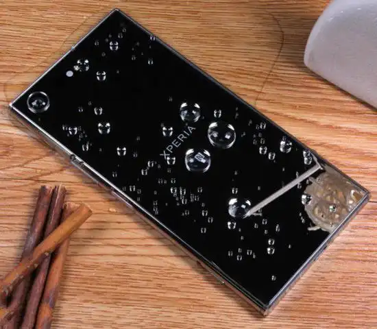 数码 手机 手机资讯 > 内容页 目前手机的防水一般有两种手段,首先,就