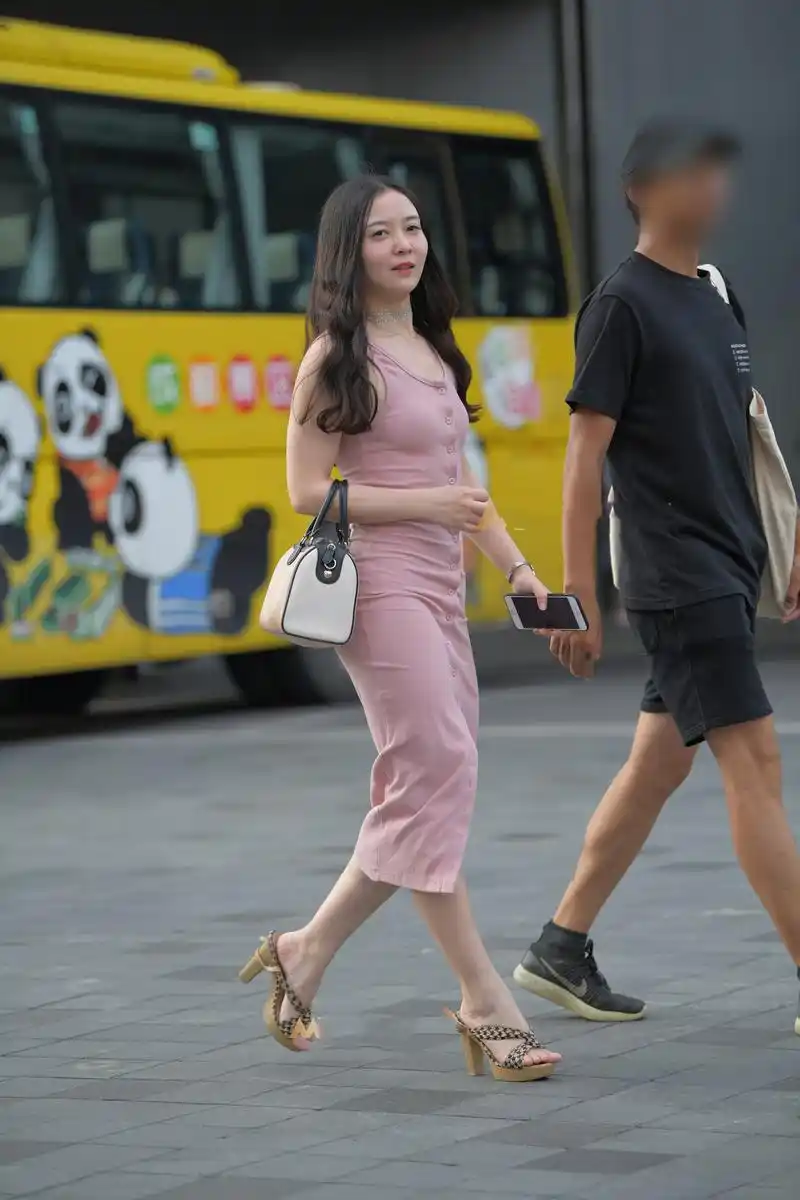 街拍:成熟的丰韵