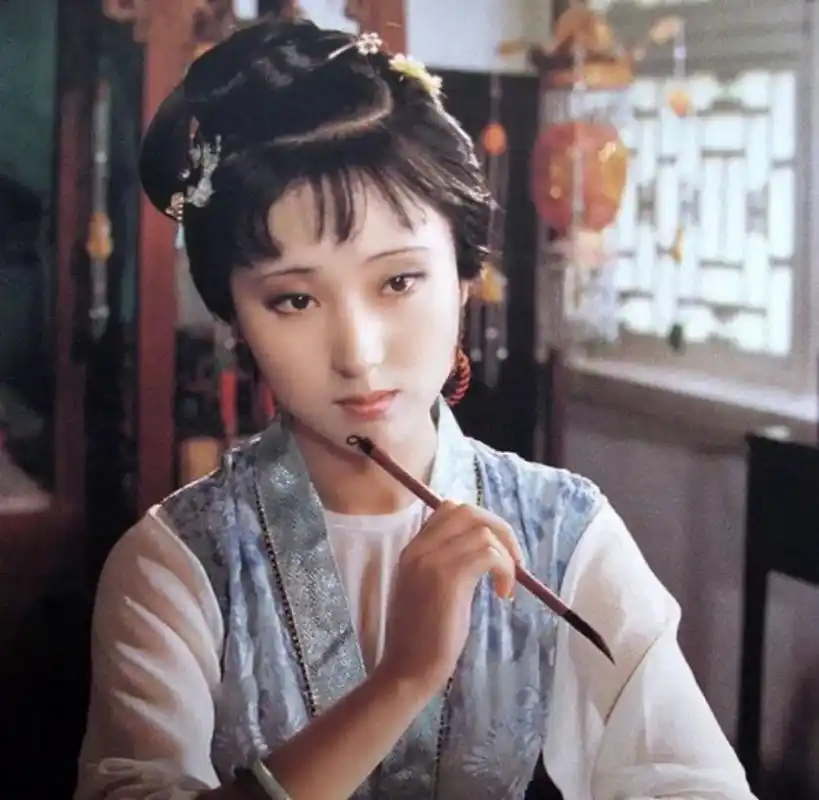 林黛玉相关故事有哪些?87版红楼梦中的林黛玉是谁扮演的?