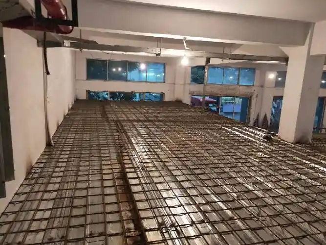 厂房改建餐厅大面积钢结构现浇现场施工