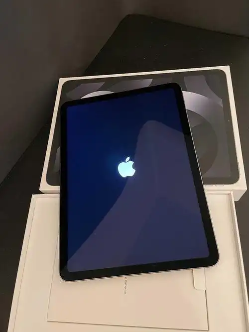 苹果ipad平板电脑(苹果ipad平板电脑怎么开机)