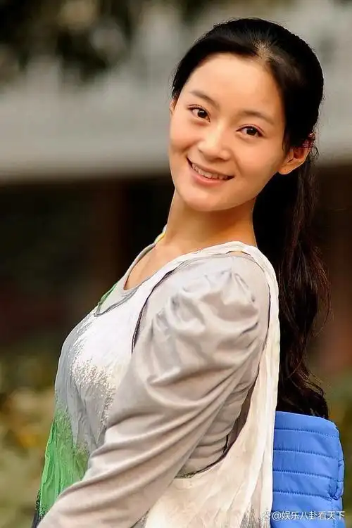 回顾军艺十大校花个个美貌气质并存董洁排第二马苏未入前五