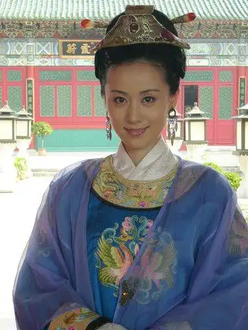 资料图片:国家话剧院女演员--席与立