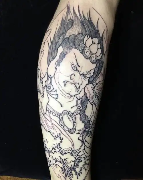 不动明王纹身图片_腿部新传统不动明王纹身图案