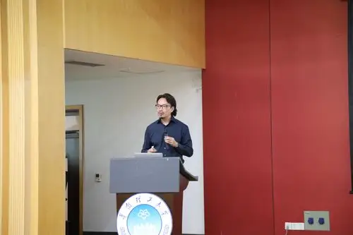 清华大学俞立教授做客医学院介绍细胞"迁移体"