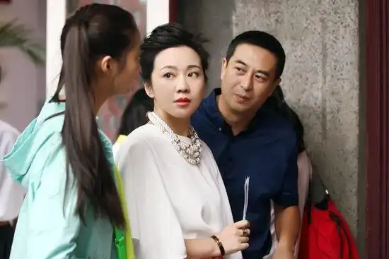 张嘉译闫妮搞笑电视剧片段