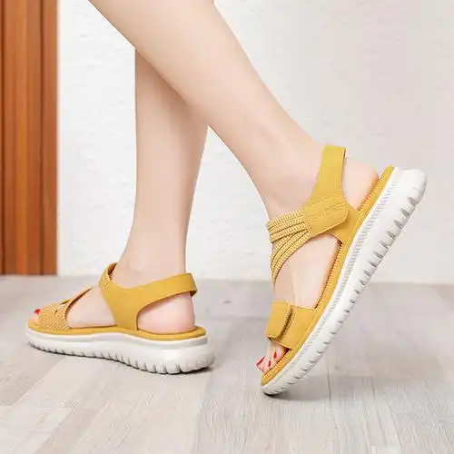 时装运动凉鞋女软底轻便2021新款夏季平底魔术贴厚底坡跟沙滩大码