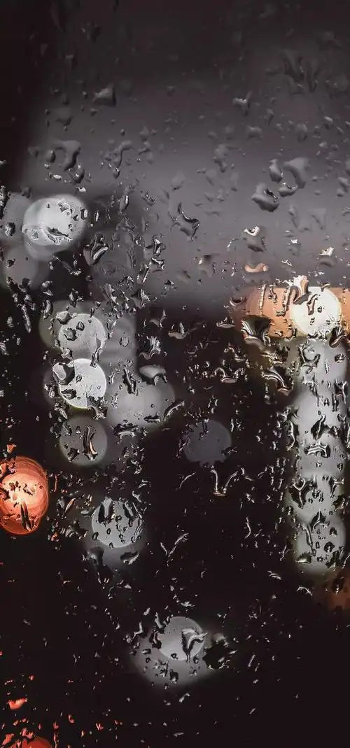 有时会喜欢沿玻璃滑落的水滴锁屏壁纸