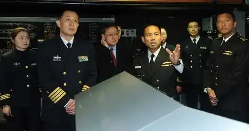 原文配图:海军上海水警区原司令员李玉杰少将已任海军大连舰艇学院