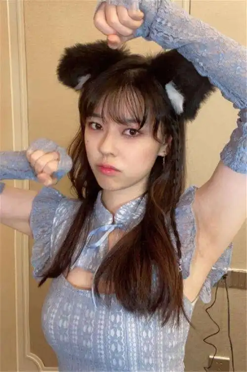 沫子连麦00后男生被呆妹内涵呆妹神回复只允许你吃鸡