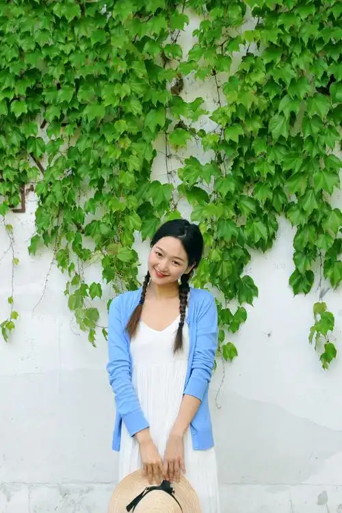 调皮可爱的女生(原创)