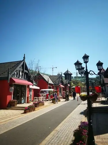 澄江抚仙湖太阳山小镇一日游